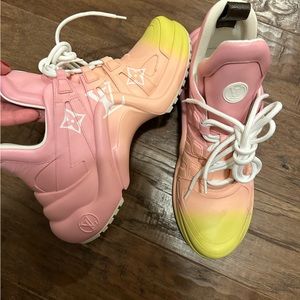 Louis Vuitton sneakers / Women’s Size 11 (41) / PREOWNED